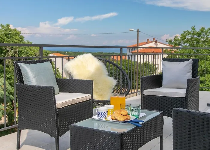 Premium 100m2 Sea View Lejlighed