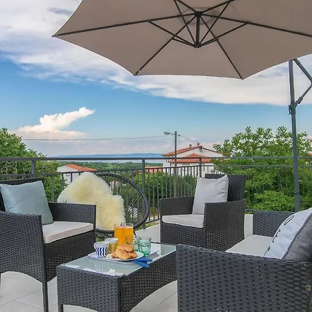 Premium 100m2 Sea View Apartment